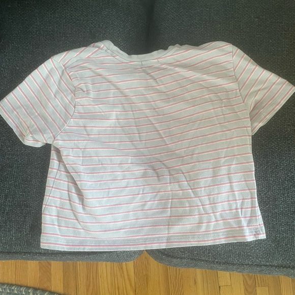 Brandy Melville crop tee - Picture 2 of 2